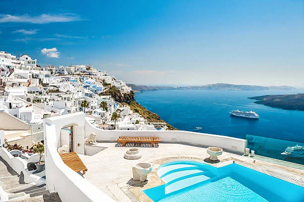 best hotel in oia Santorini